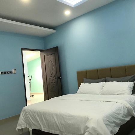 Homestay Stardow~星窗名宿~ Johor Bahru Eksteriør bilde