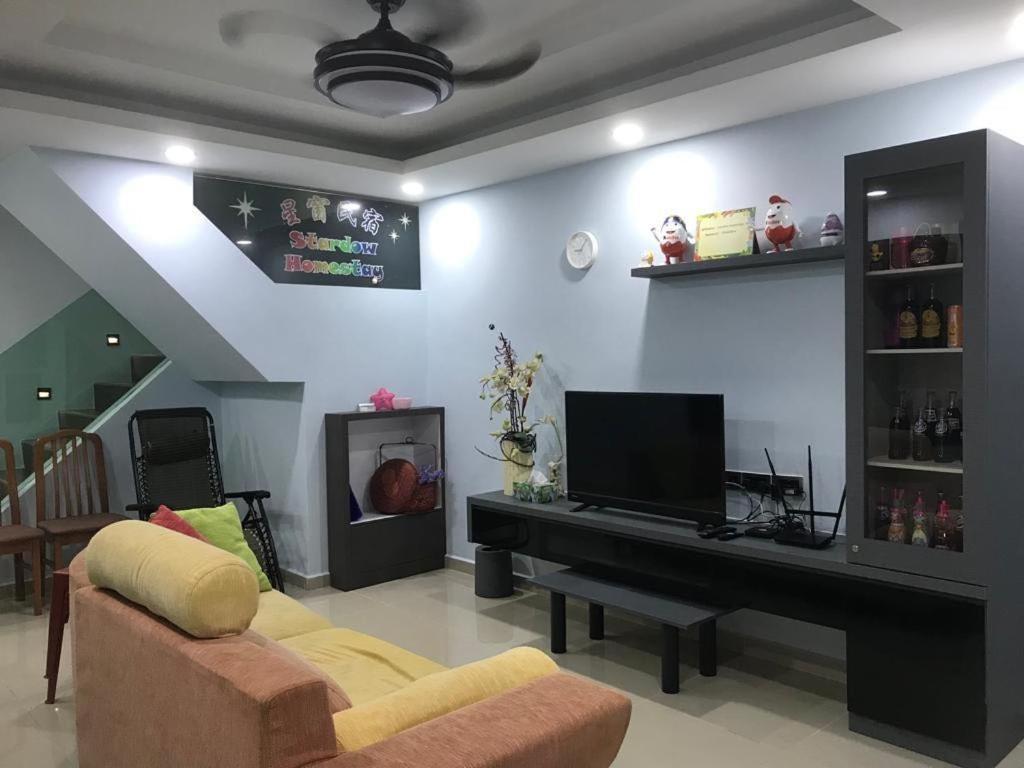 Homestay Stardow~星窗名宿~ Johor Bahru Eksteriør bilde