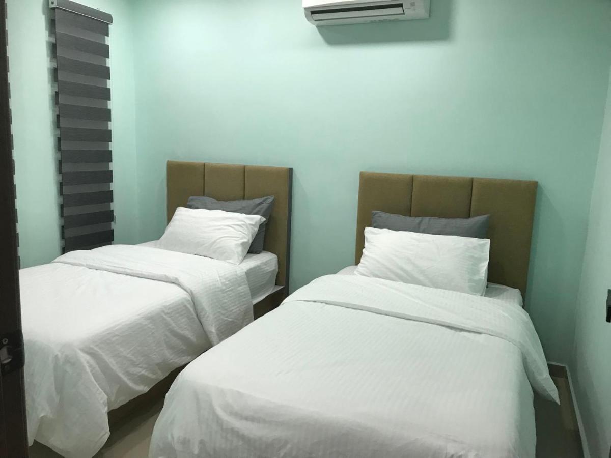 Homestay Stardow~星窗名宿~ Johor Bahru Eksteriør bilde