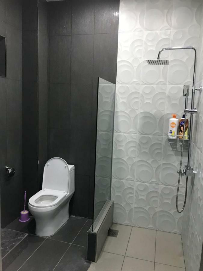 Homestay Stardow~星窗名宿~ Johor Bahru Eksteriør bilde