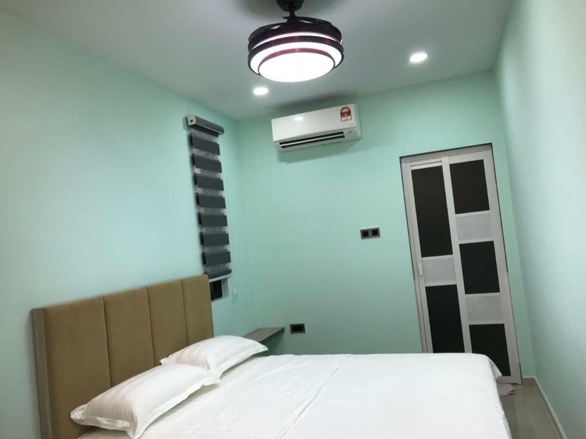Homestay Stardow~星窗名宿~ Johor Bahru Eksteriør bilde